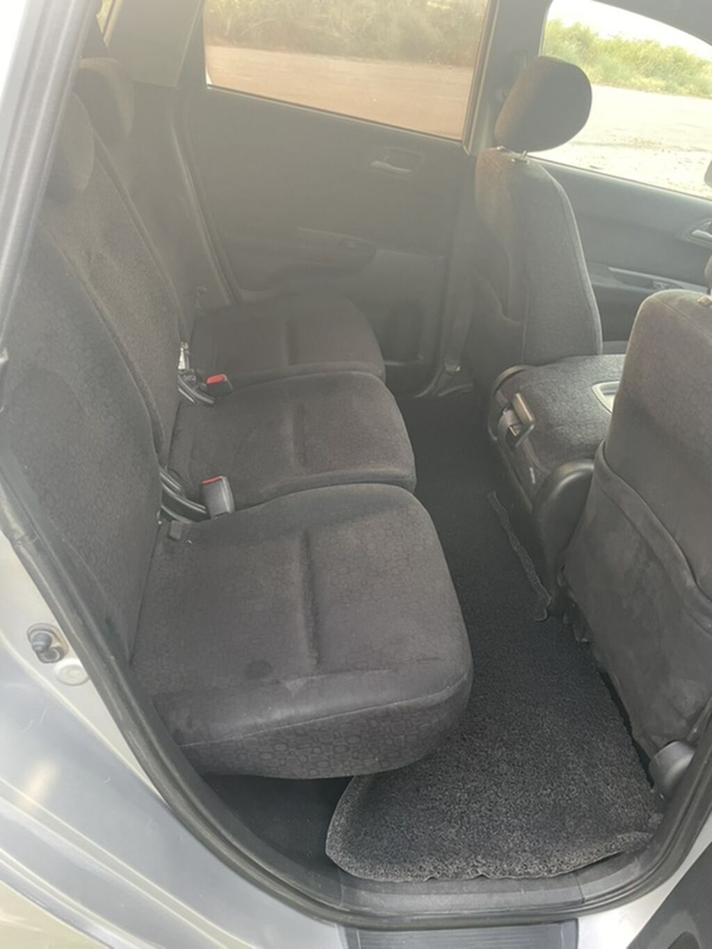 Honda FR-V: 2005 г., 1.7 л, Механика, Бензин, Хэтчбэк: фото 6