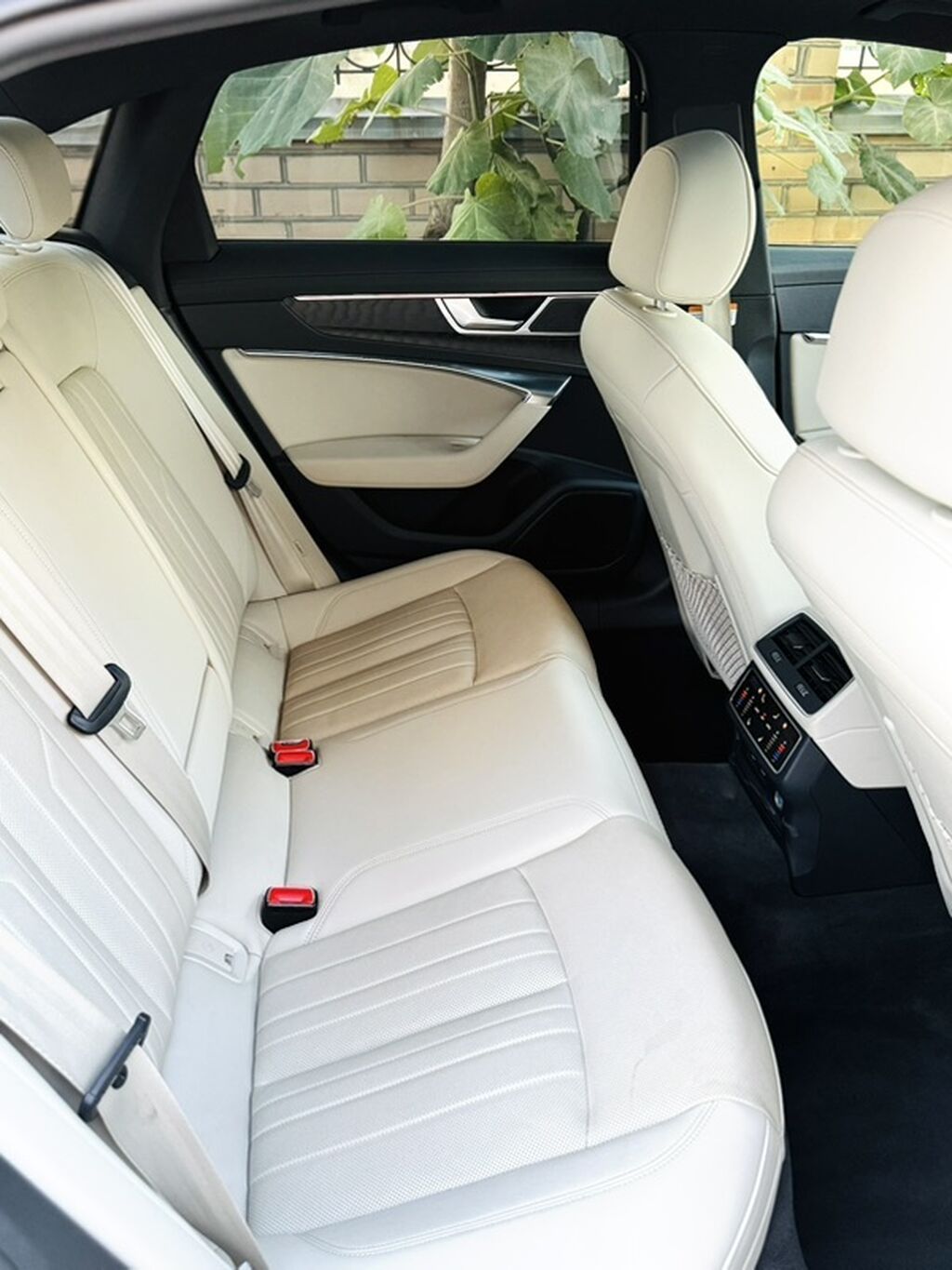 Audi A6: 2023 г., 2 л, Автомат, Бензин, Седан: фото 6