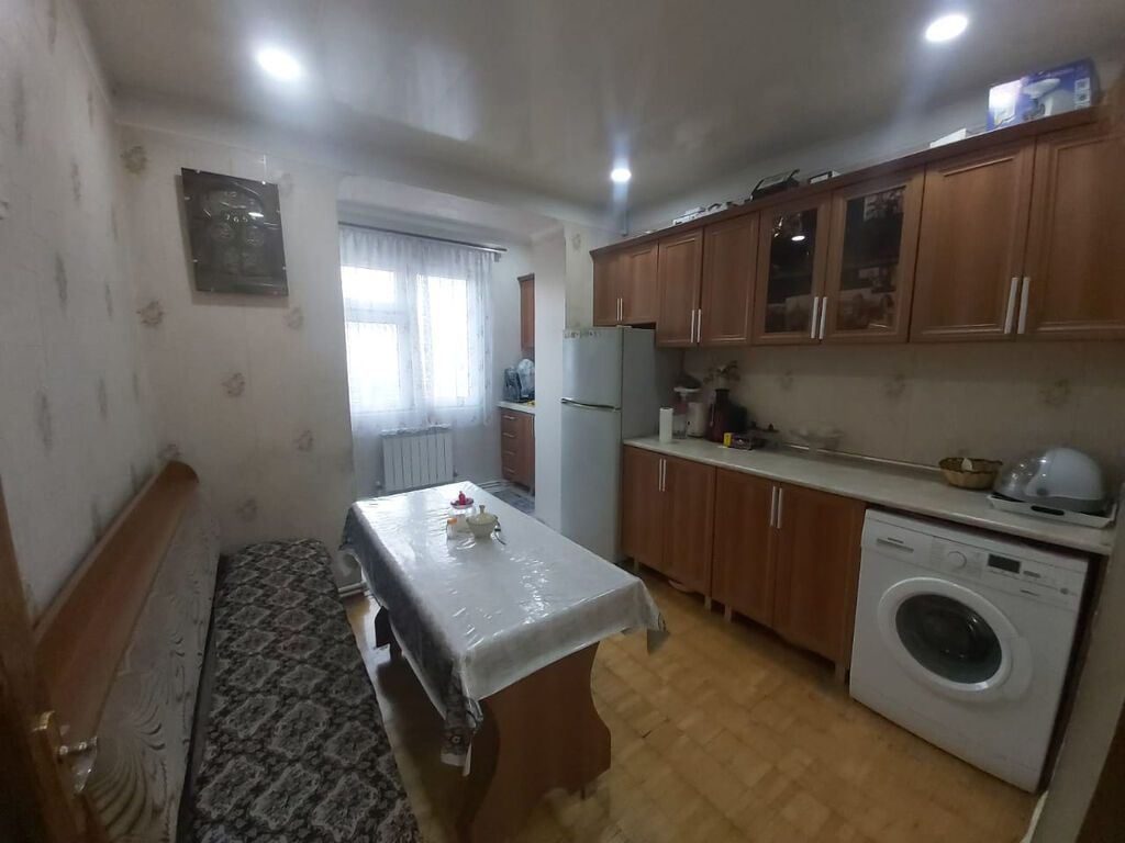 Bakı, 4 otaqlı, Köhnə tikili, 85 kv. m