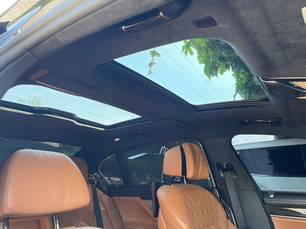 BMW 7 series: 2022 г., 3 л, Автомат, Гибрид, Седан: фото 4