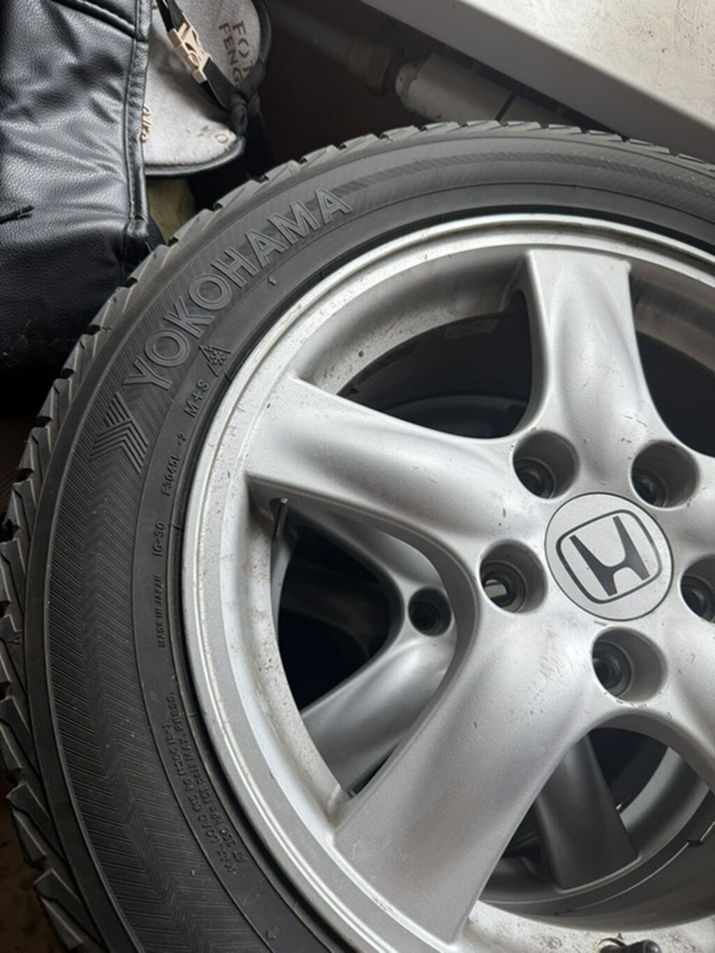Комплект колес Honda на литых дисках с зимними шинами Yokohama: фото 4
