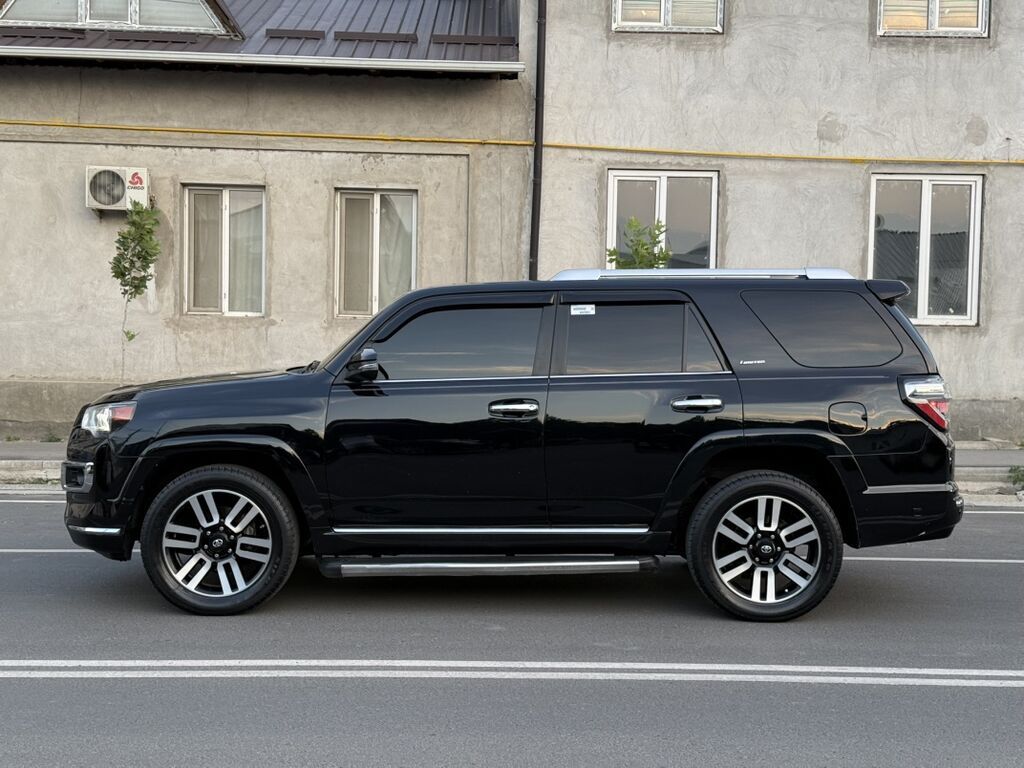 Toyota 4Runner: 2016 г., 4 л, Автомат, Бензин, Внедорожник: фото 4