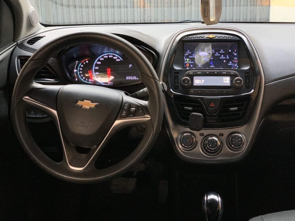 Chevrolet Spark: 2018 г., 1 л, Вариатор, Бензин, Хэтчбэк: фото 5