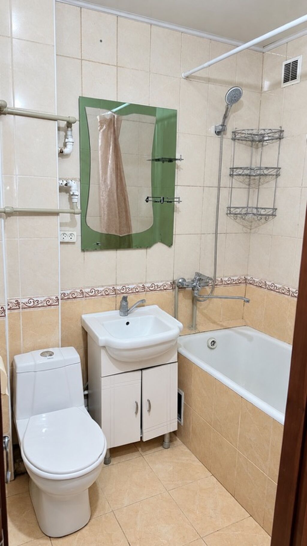 3 комнаты, 58 м², Дордой Плаза ТРЦ 104 серия, 4 этаж: фото 6