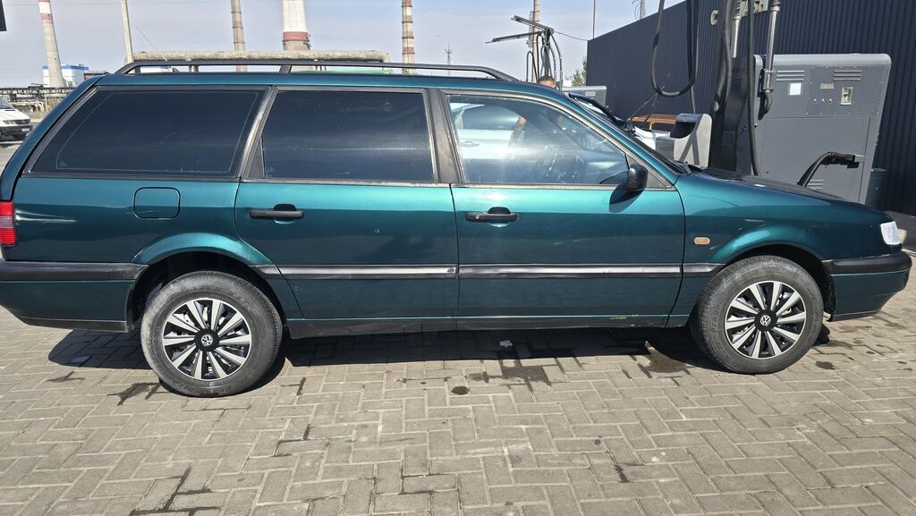 Volkswagen Passat Variant: 1995 г., Механика, Бензин, Универсал: фото 6