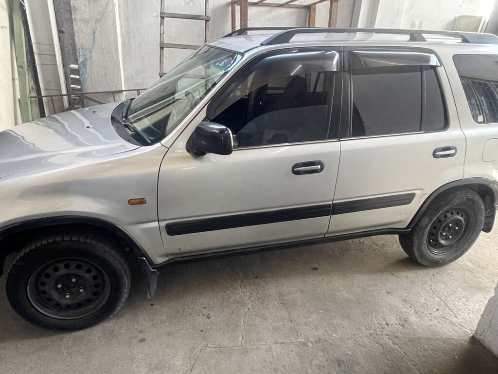 Honda CR-V: 1996 г., 2 л, Автомат, Бензин, Кроссовер: фото 2