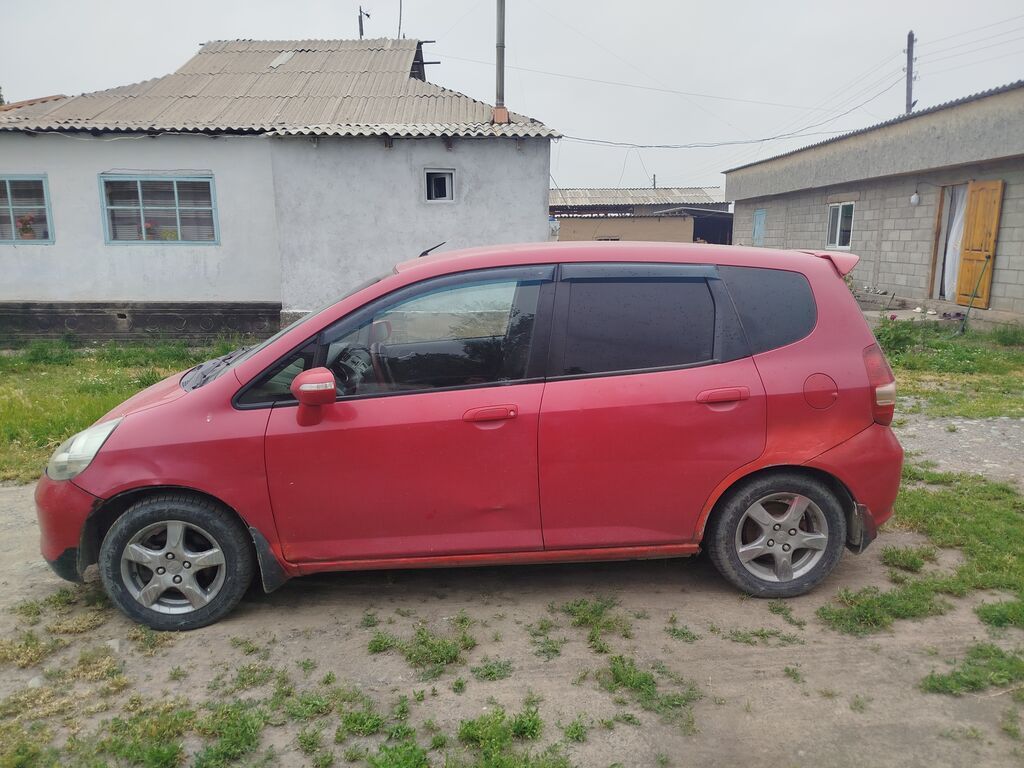 Honda Jazz: 2008 г., 1.3 л, Механика, Бензин, Хэтчбэк: фото 5