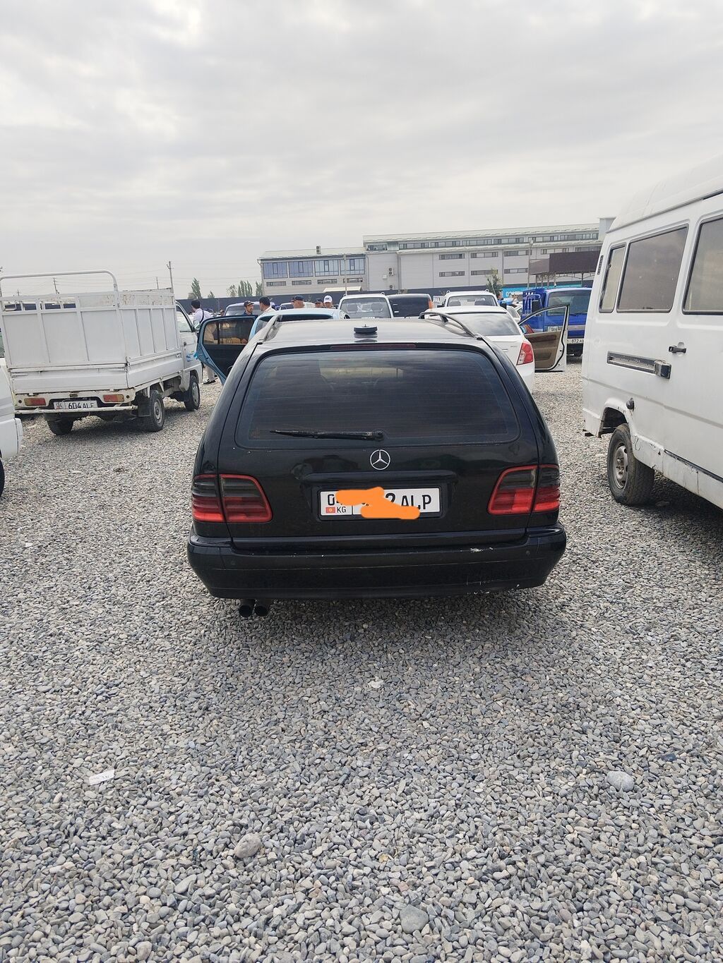 Mercedes-Benz 220: 2002 г., 2.2 л, Механика, Дизель, Универсал: фото 3