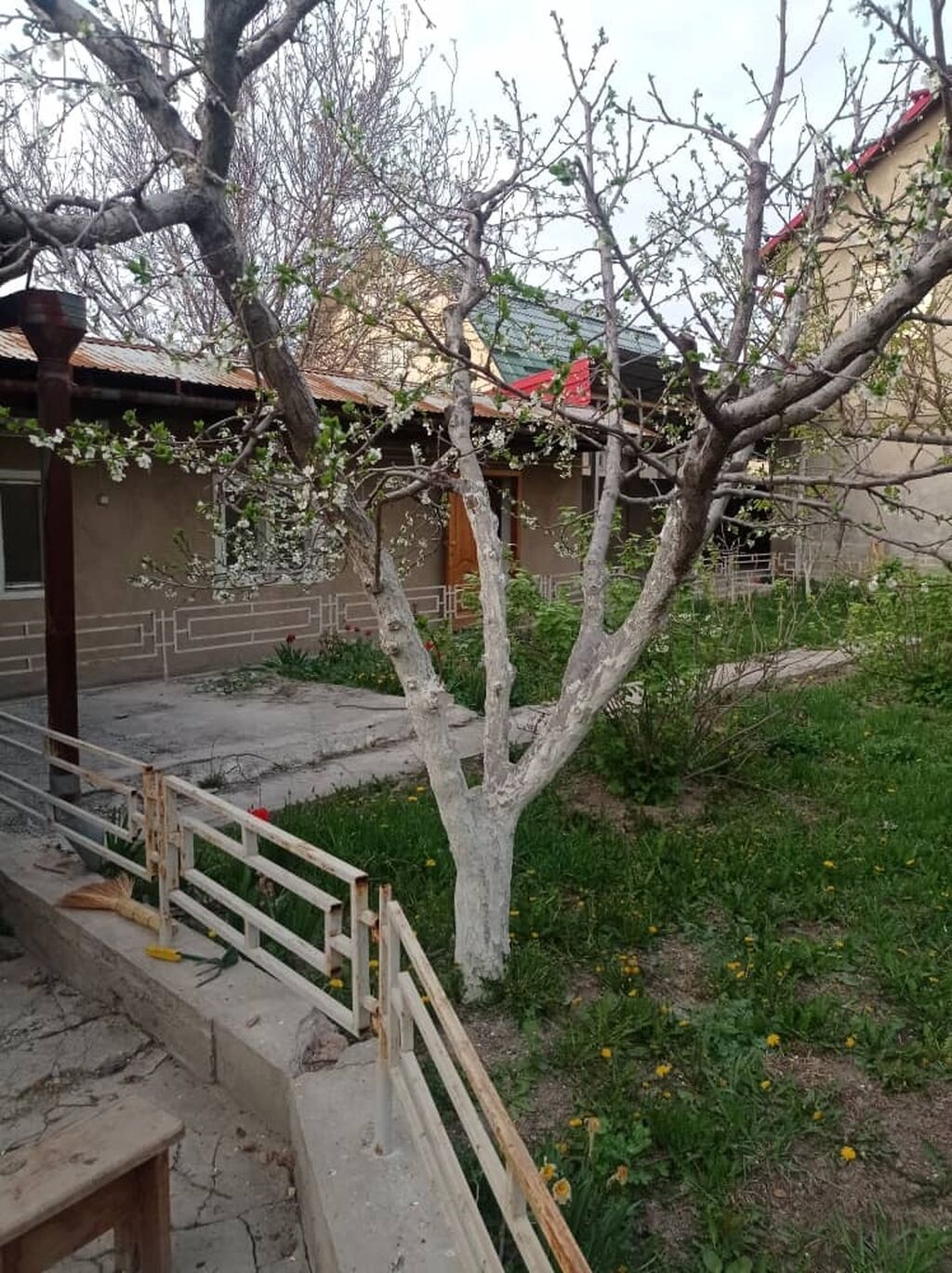 Продается жилой дом с участком. - Двухэтажный дом с мансардой, крыша: фото 3