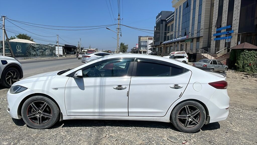 Hyundai Elantra: 2017 г., 1.6 л, Автомат, Бензин, Седан: фото 4