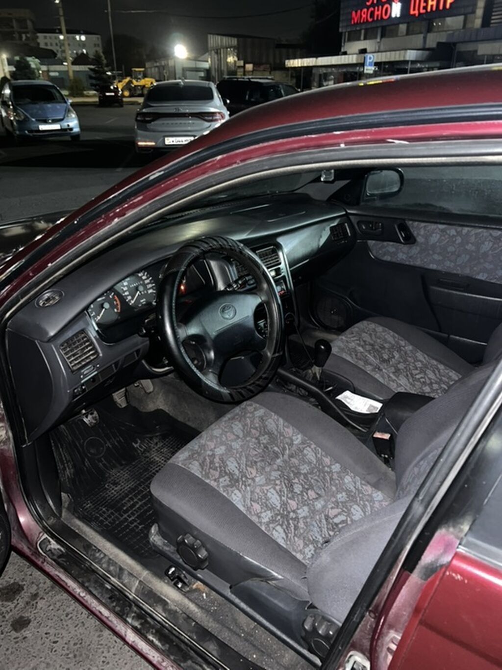 Toyota Carina E: 1997 г., 1.6 л, Механика, Бензин, Седан: фото 4