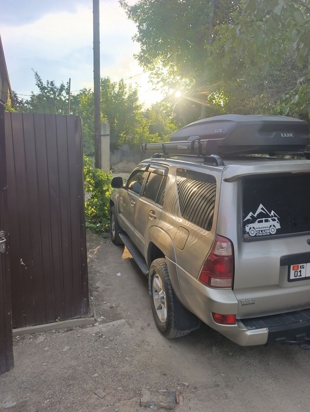 Toyota 4Runner: 2004 г., 4.7 л, Автомат, Газ, Внедорожник: фото 3