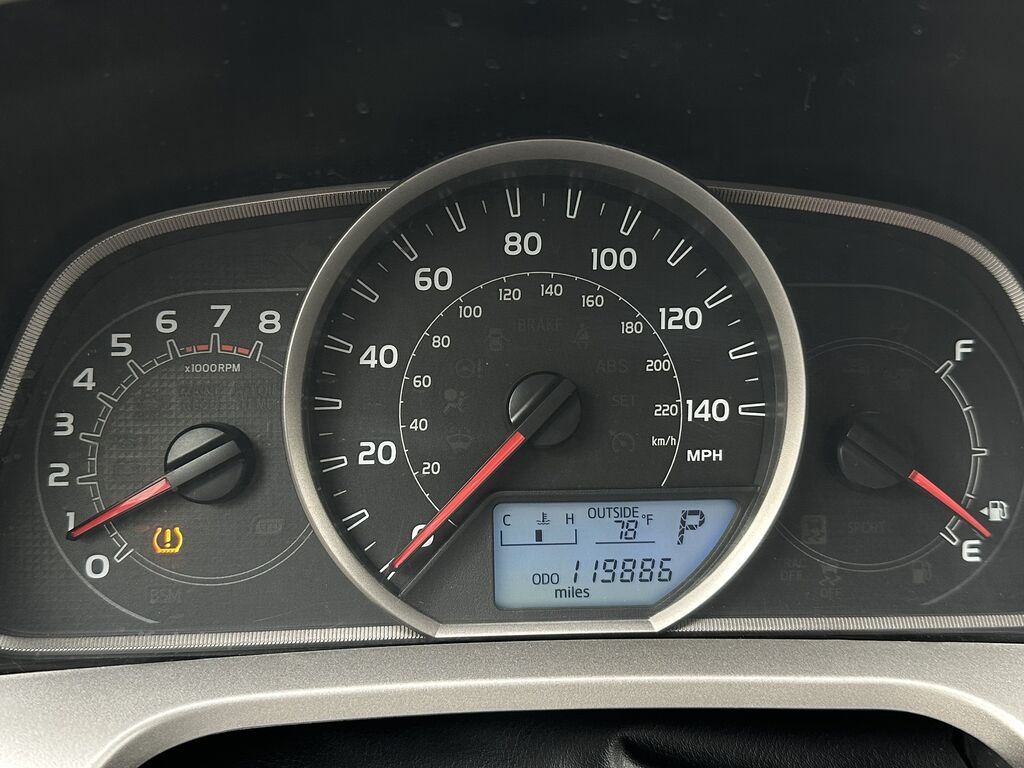 Toyota RAV4: 2013 г., 2.5 л, Автомат, Бензин, Кроссовер: фото 8