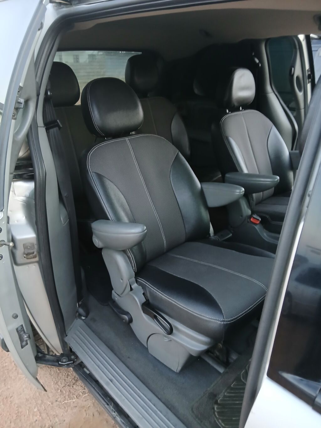 Chrysler Voyager: 2004 г., Минивэн: фото 3