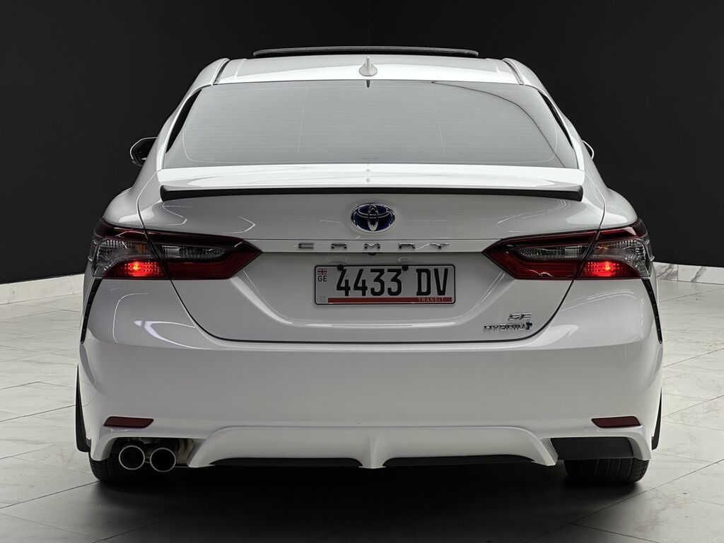 Toyota Camry: 2020 г., 2.5 л, Автомат, Гибрид, Седан: фото 6