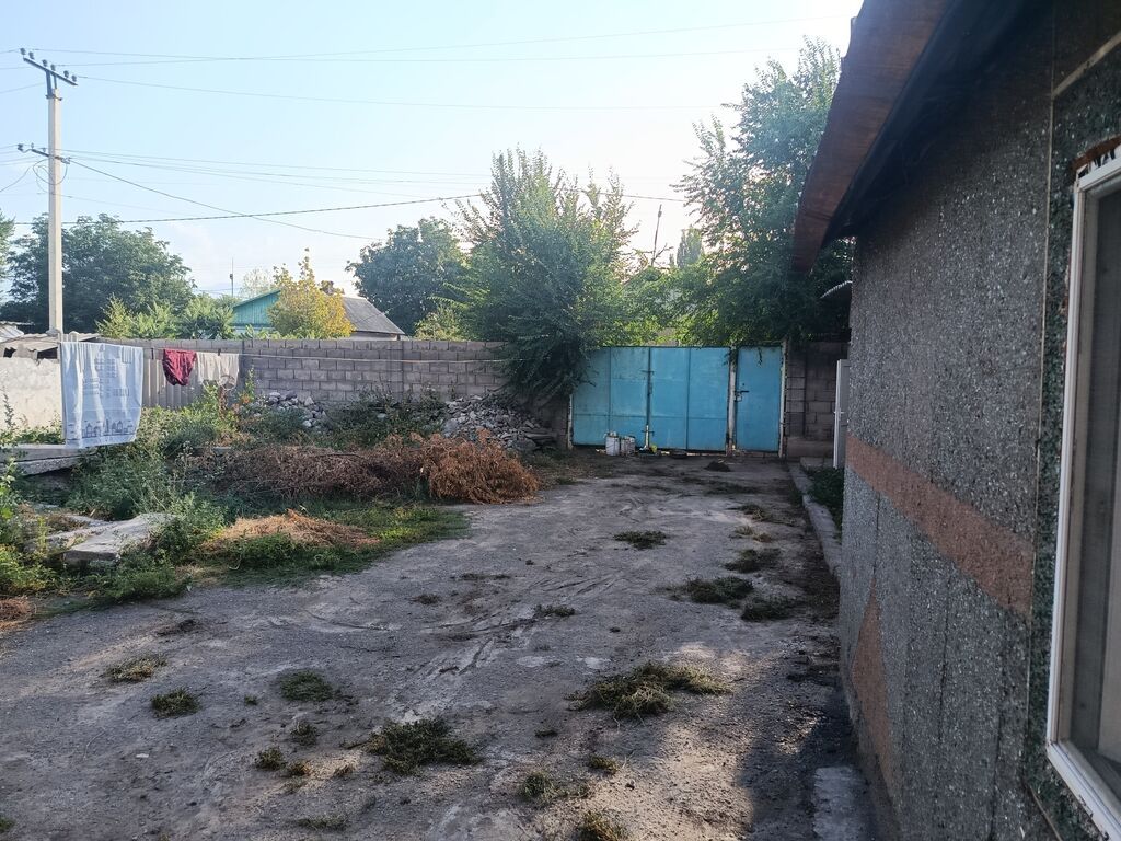 Продаётся частный дом с двором. в городе Кара Балта улица: фото 3