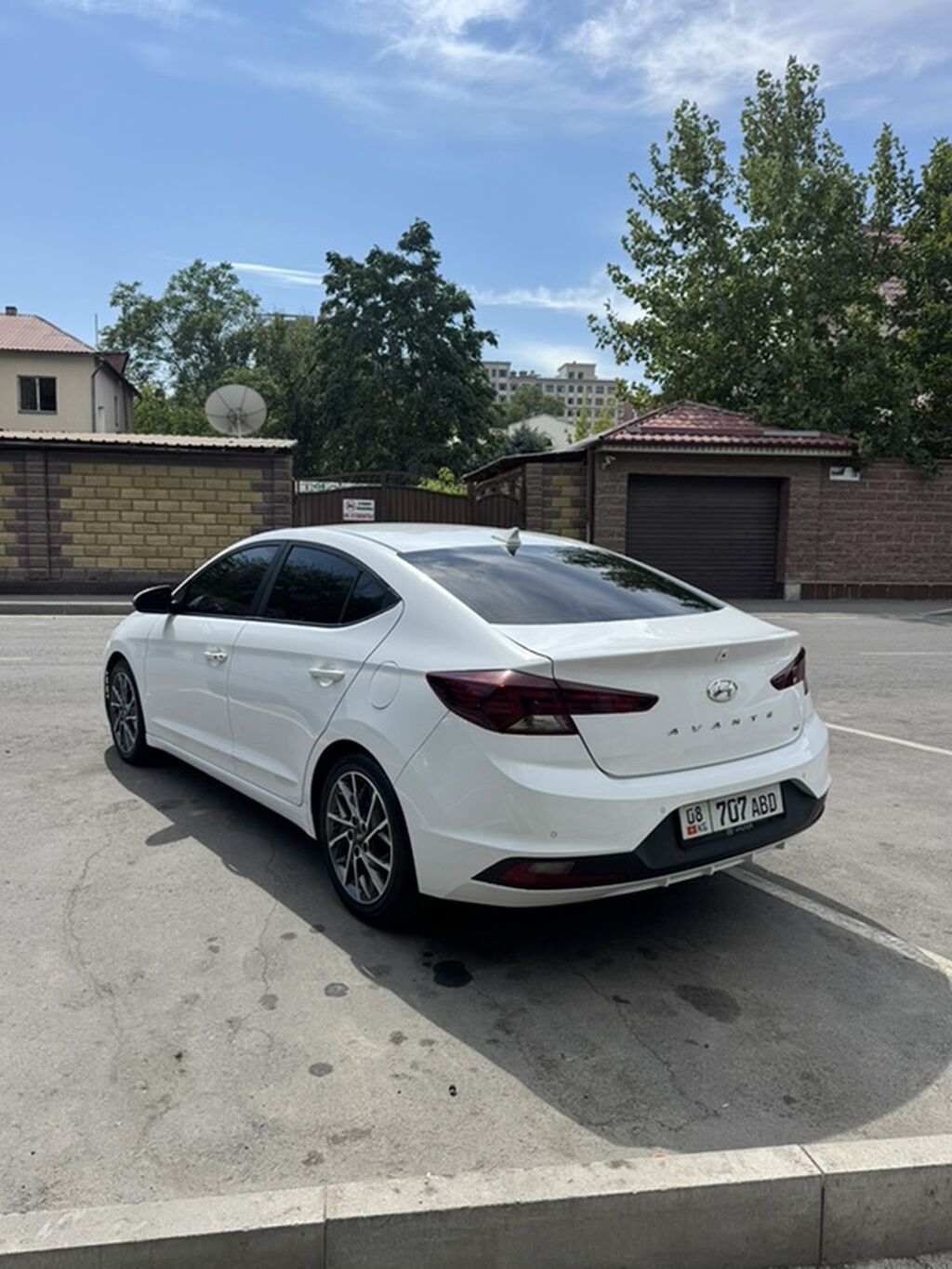Hyundai Avante: 2019 г., 1.6 л, Автомат, Бензин, Седан: фото 4