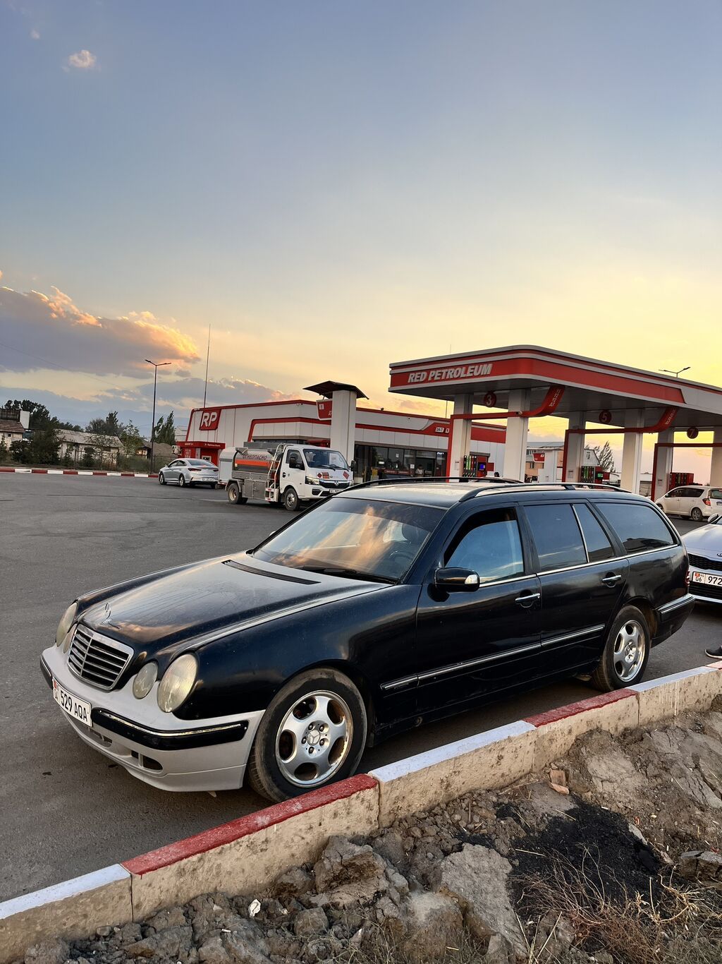Mercedes-Benz E-Class: 2000 г., 2.6 л, Автомат, Газ, Универсал: фото 5