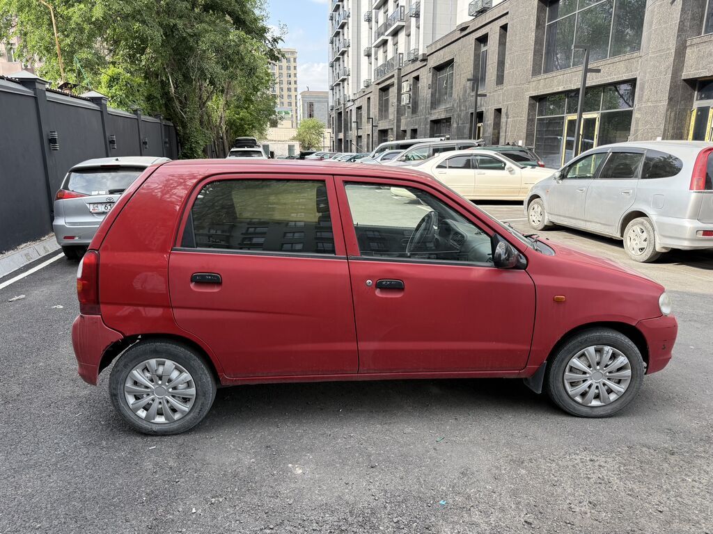 Suzuki Alto: 2005 г., 1.1 л, Механика, Бензин, Хэтчбэк — фото 4