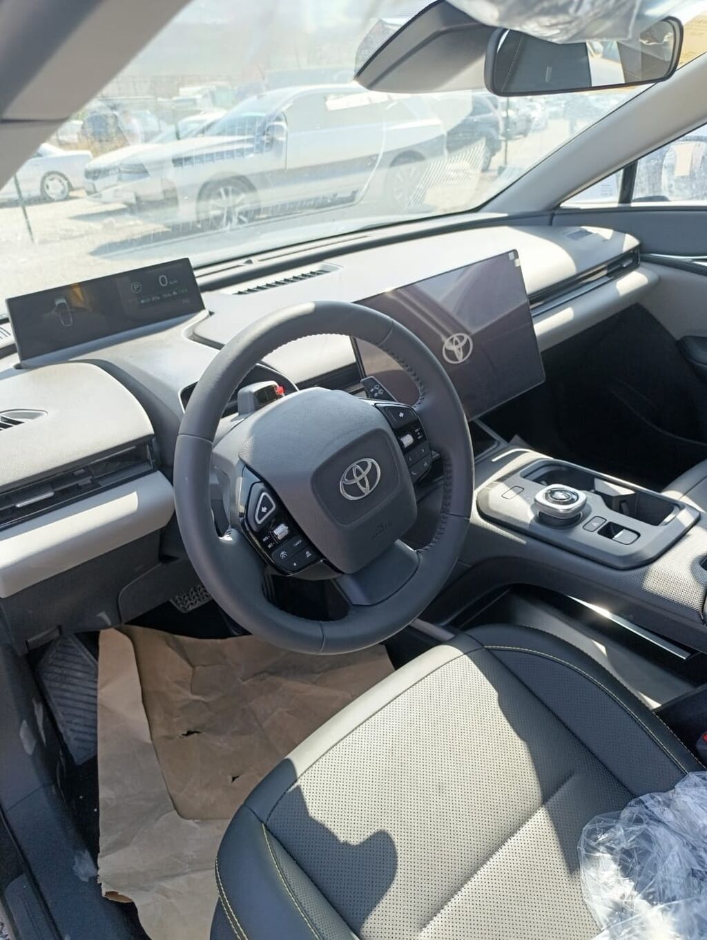 Toyota bZ3: 2025 г., 0.1 л, Автомат, Электромобиль, Седан: фото 5