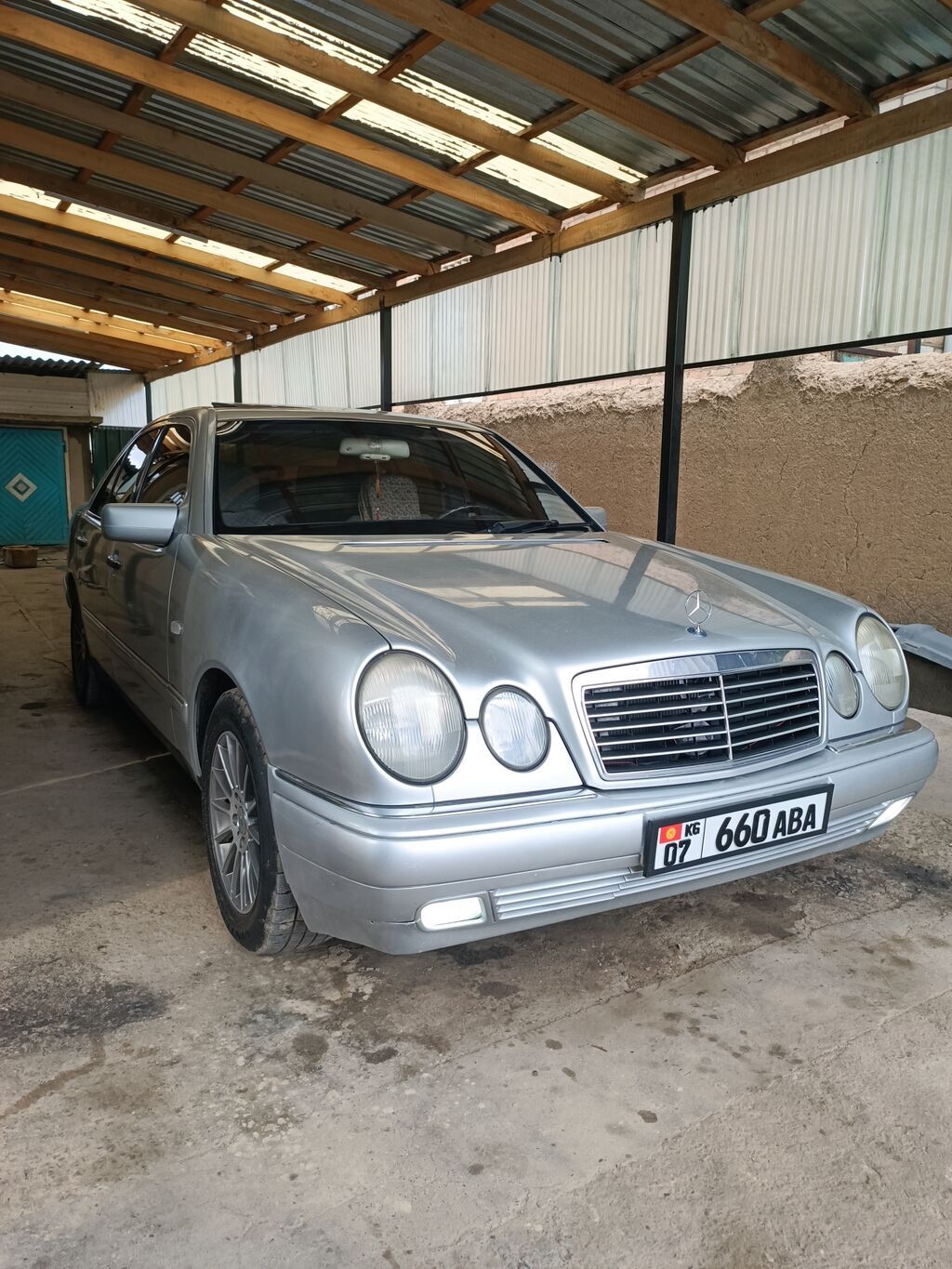 Mercedes-Benz E-Class: 1996 г., 2.3 л, Механика, Бензин, Седан: фото 3