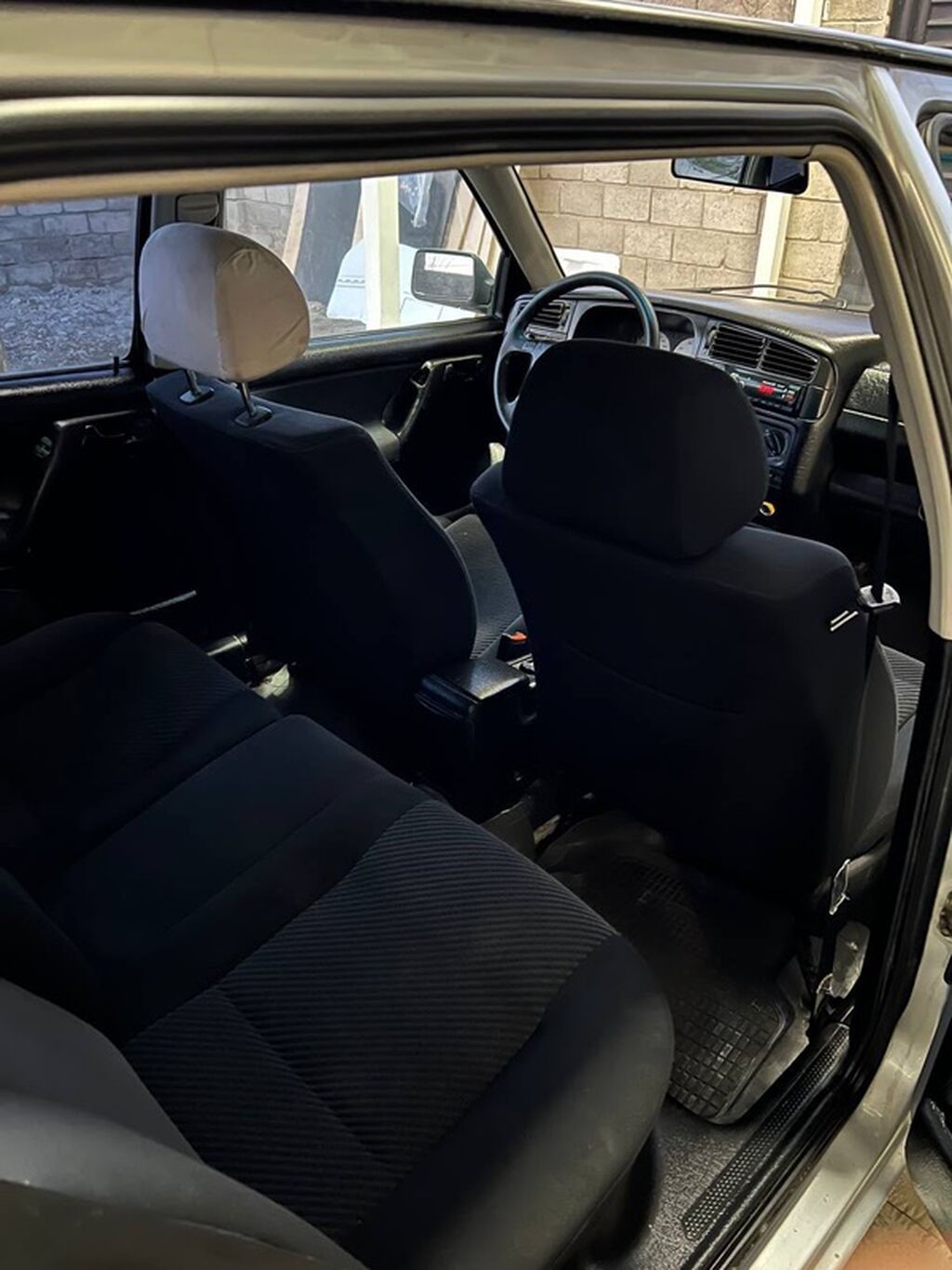 Volkswagen Golf: 1998 г., 1.8 л, Механика, Бензин, Хэтчбэк: фото 5