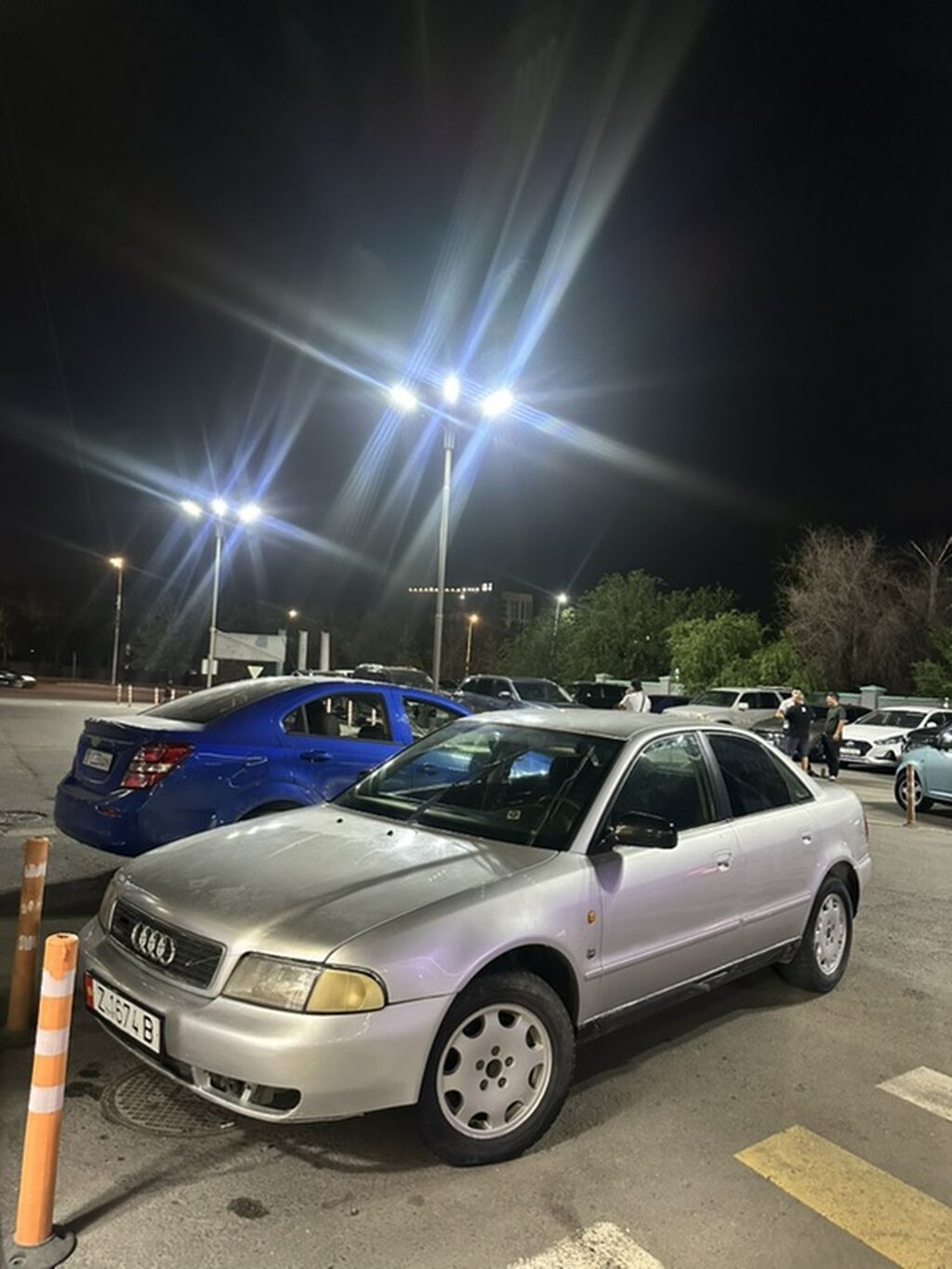 Audi A4: 1997 г., 1.8 л, Механика, Бензин, Седан — фото 2