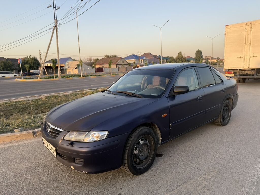 Mazda 626: 2001 г., 1.8 л, Механика, Бензин, Седан: фото 1