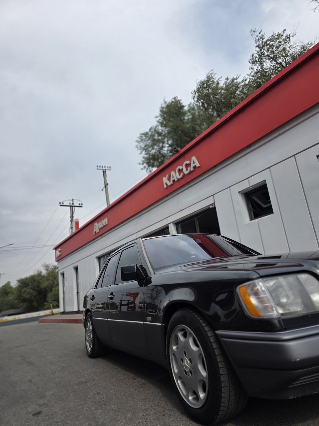 Mercedes-Benz W124: 1995 г., 3.2 л, Автомат, Бензин, Седан: фото 5