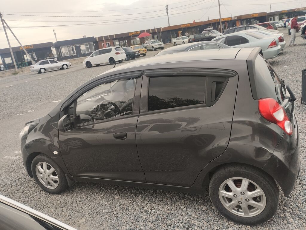 Chevrolet Spark: 2014 г., 1 л, Автомат, Газ, Хэтчбэк: фото 4