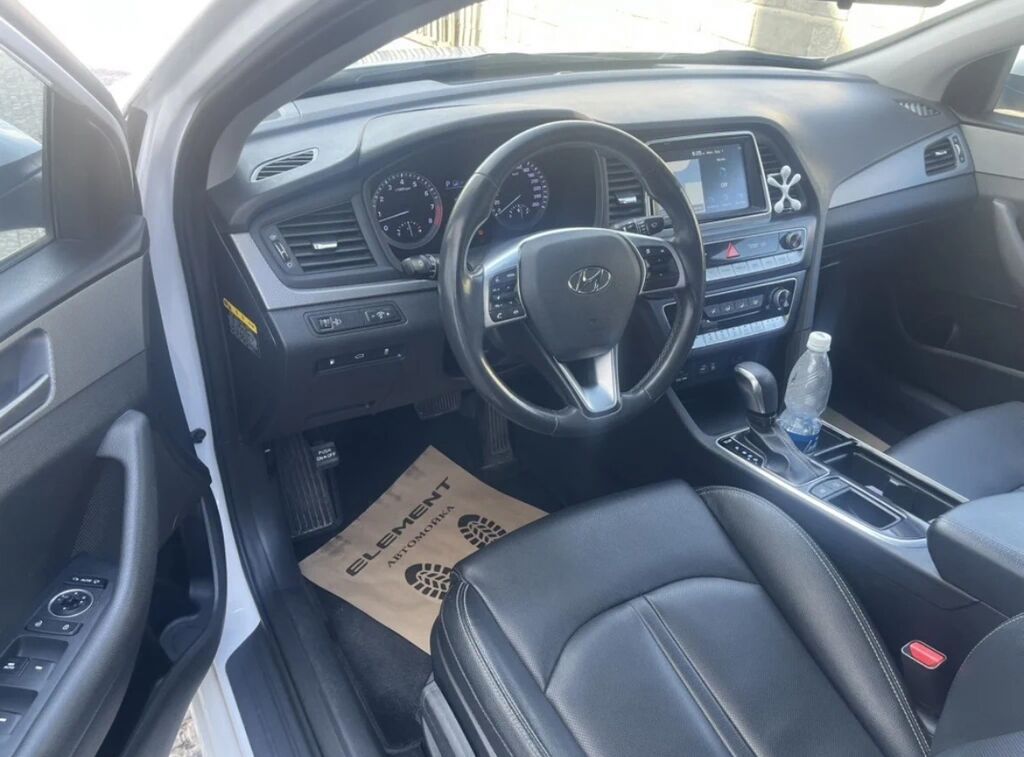 Hyundai Sonata: 2018 г., 2 л, Автомат, Газ, Седан: фото 5