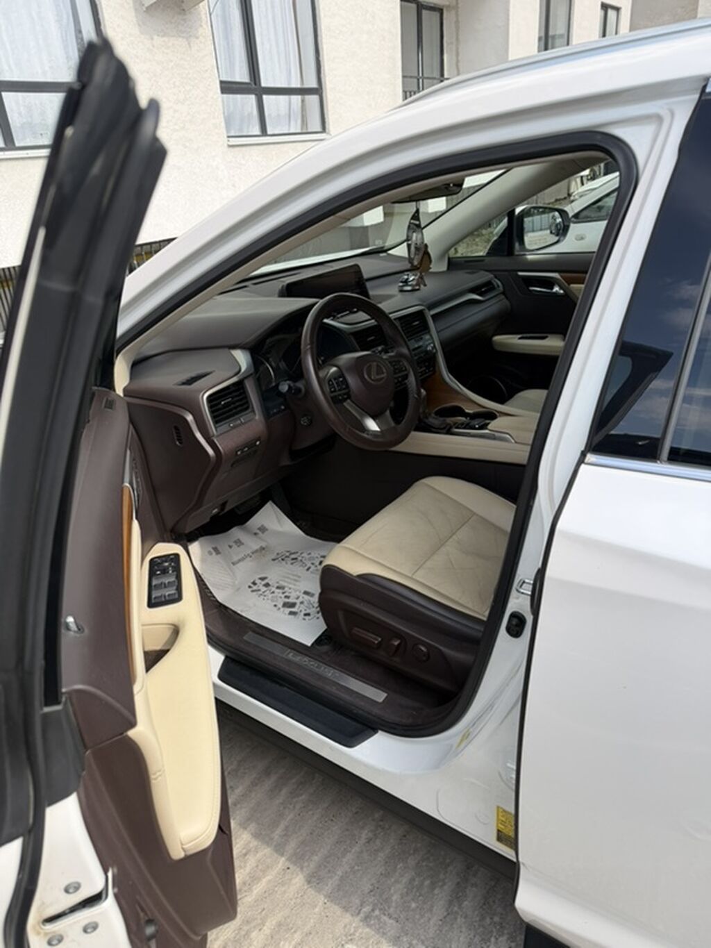 Lexus RX: 2018 г., 3.5 л, Гибрид, Кроссовер: фото 6