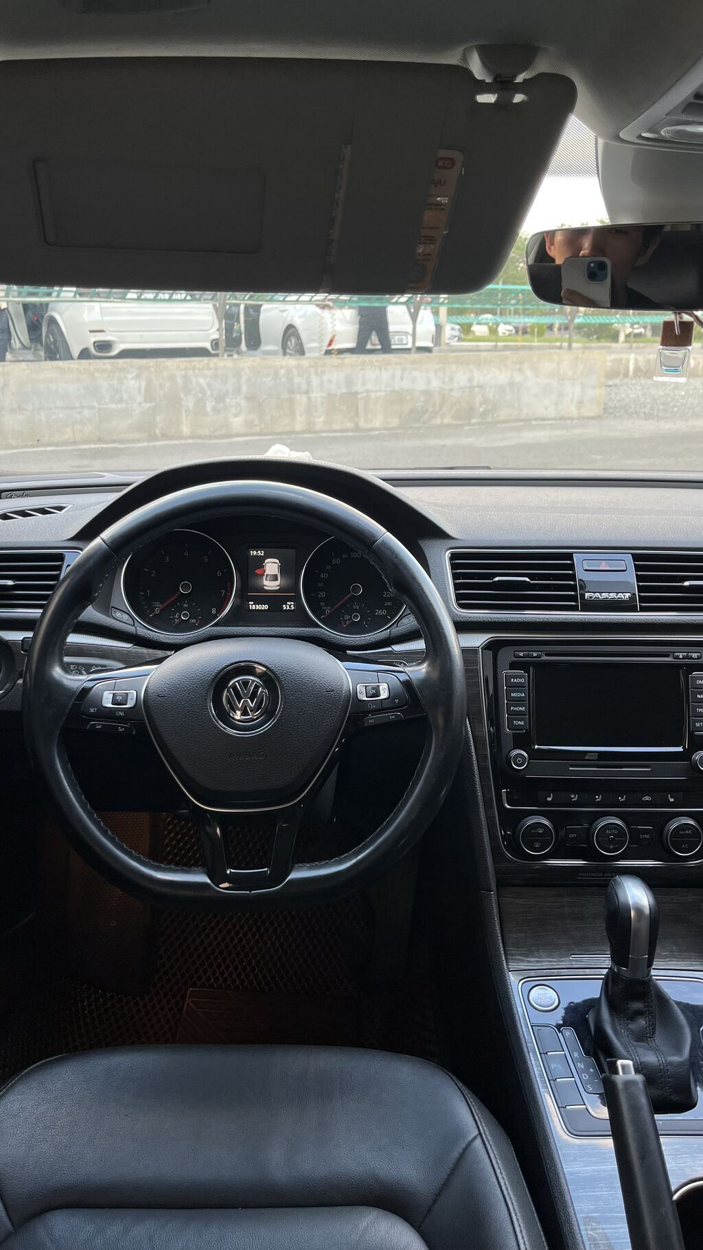 Volkswagen Passat: 2018 г., 2 л, Седан: фото 4
