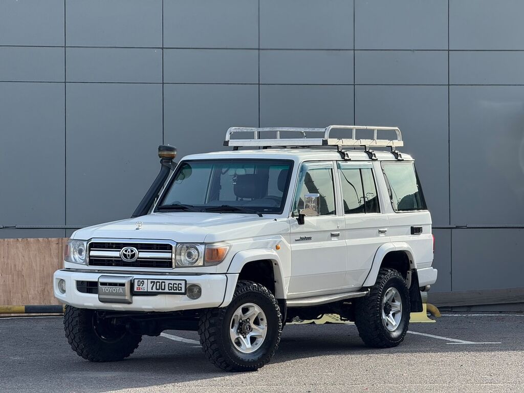 Toyota Land Cruiser: 2014 г., 4.2 л, Механика, Дизель, Внедорожник: фото 2