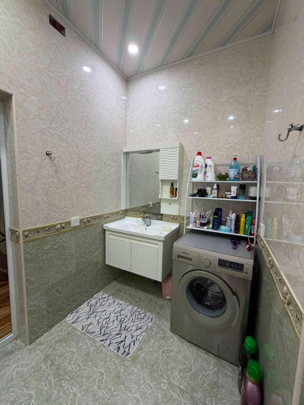 Qaraçuxur qəs. 5 otaqlı, 201 kv. m, Kredit yoxdur, Yeni təmirli