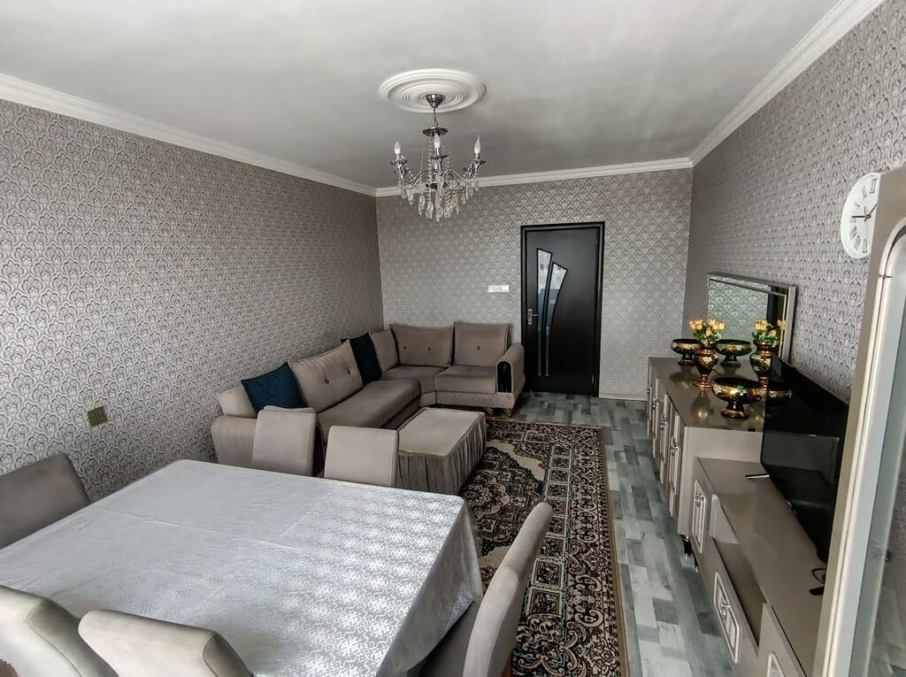 Sumqayıt, 3 otaqlı, Köhnə tikili, 72 kv. m