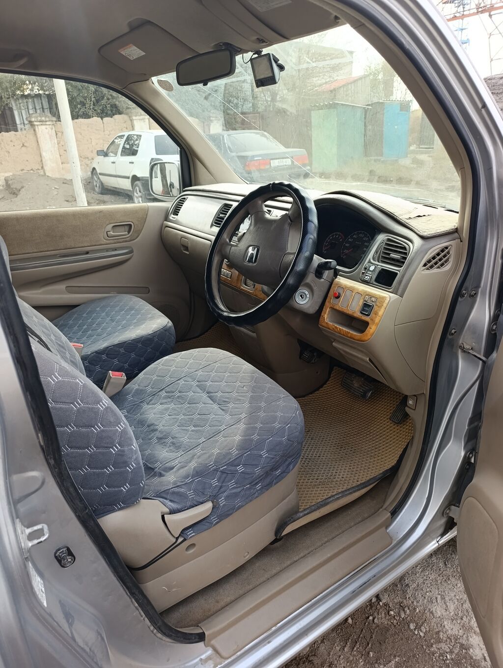 Honda Stepwgn: 2002 г., 2 л, Автомат, Бензин, Минивэн: фото 3