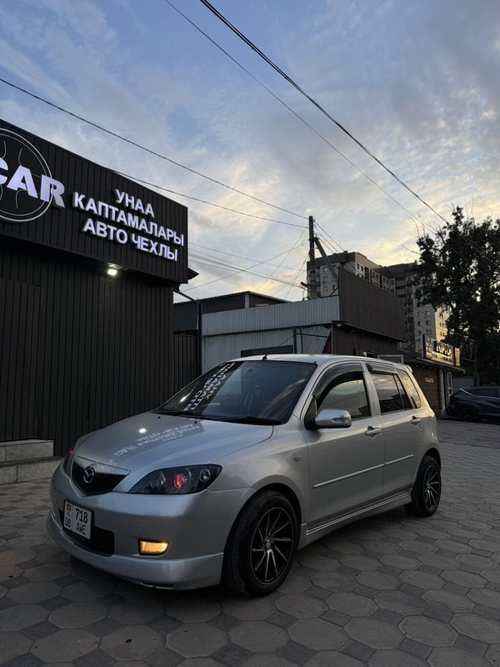 Mazda Demio: 2004 г., Хэтчбэк: фото 4