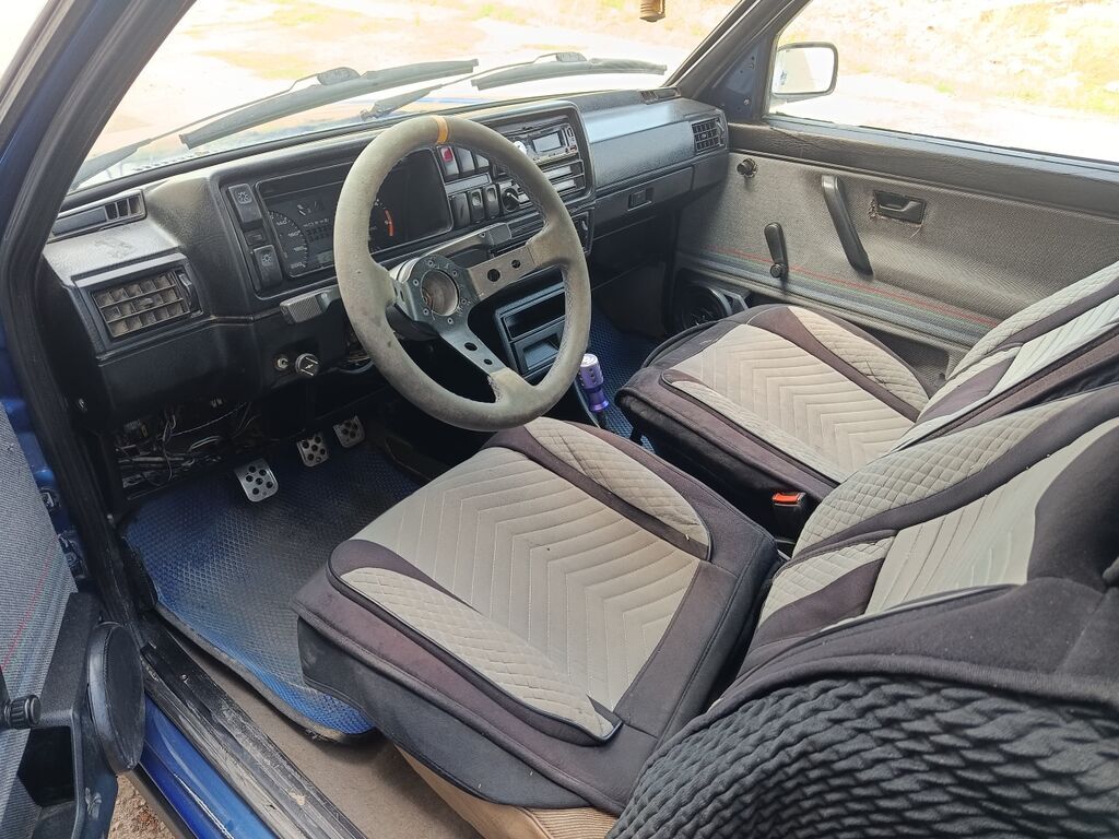 Volkswagen Golf GTI: 1989 г., 1.8 л, Механика, Бензин, Хэтчбэк: фото 8