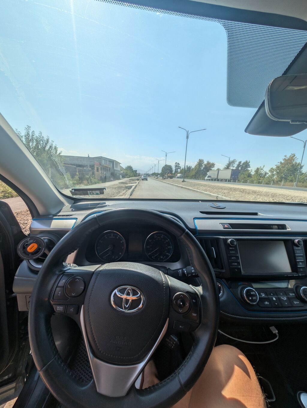 Toyota RAV4: 2017 г., 2.5 л, Автомат, Бензин, Кроссовер: фото 7