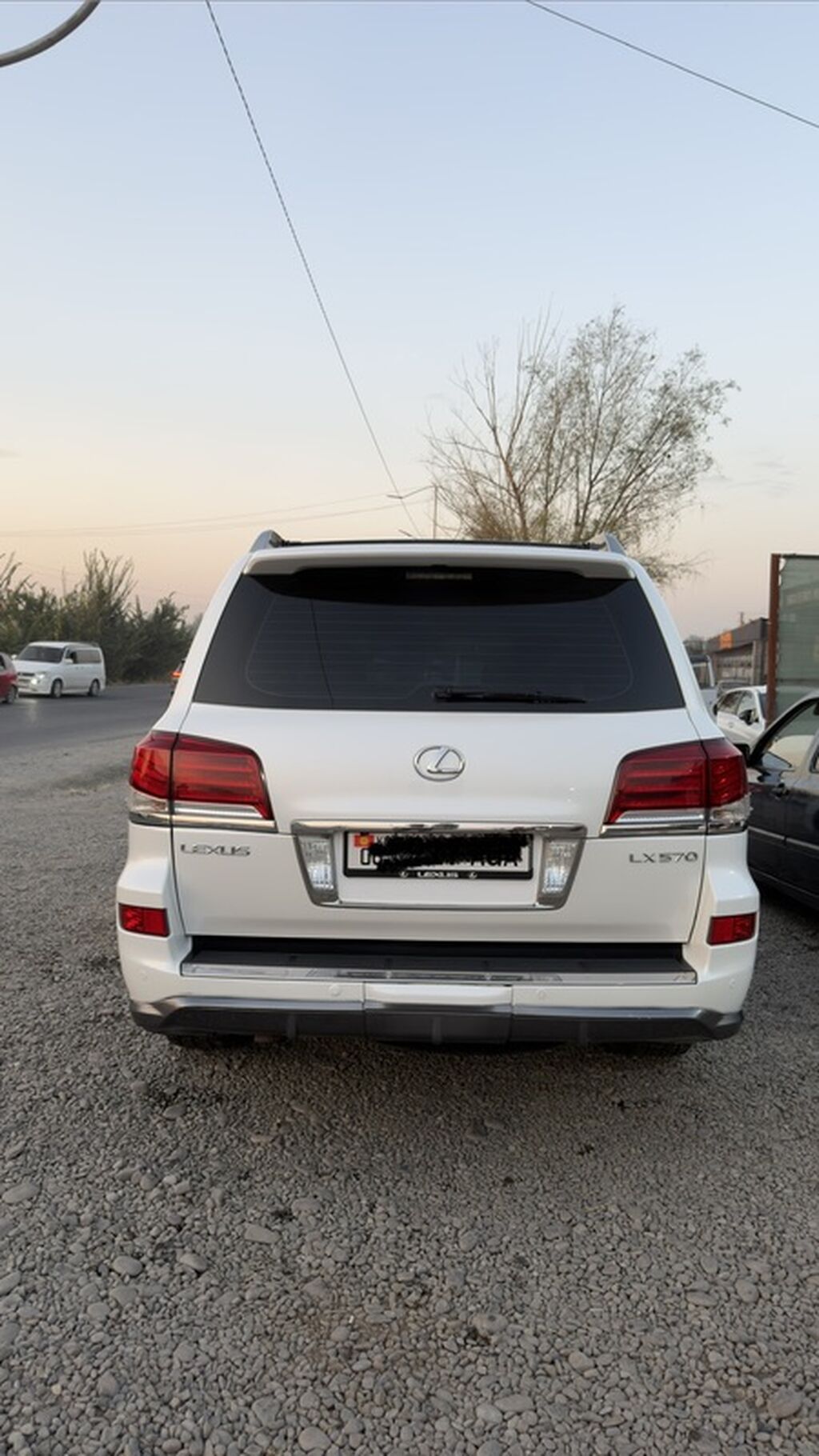 Lexus LX: 2012 г., 5.7 л, Автомат, Бензин, Внедорожник: фото 2