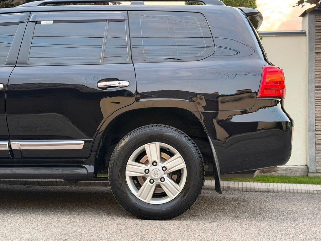 Toyota Land Cruiser: 2013 г., 4.5 л, Автомат, Дизель, Внедорожник — фото 2