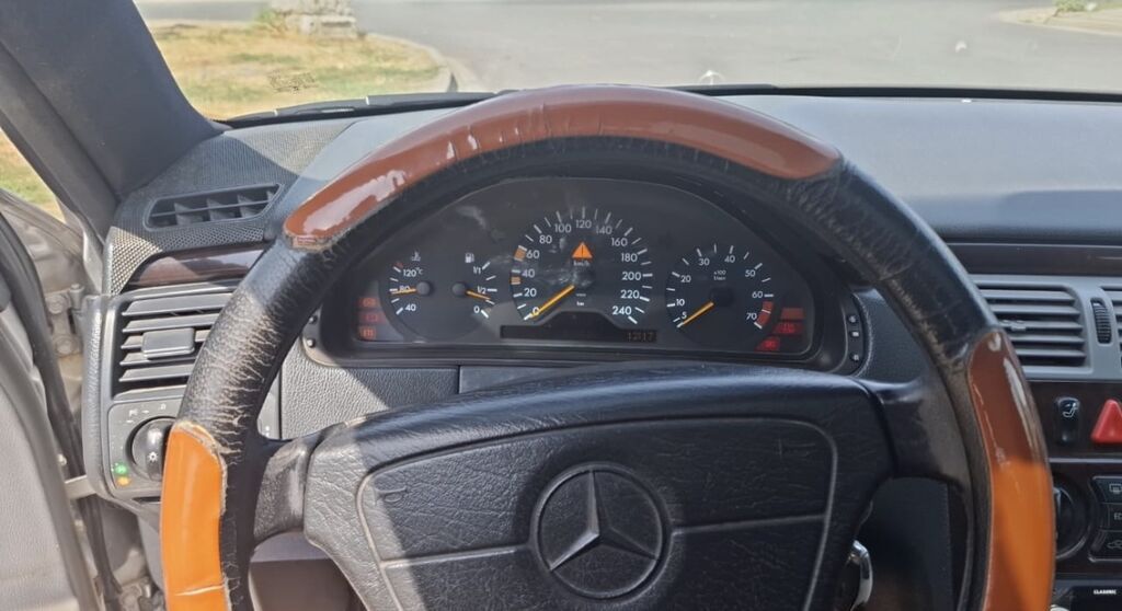 Mercedes-Benz E-Class: 1996 г., 2.3 л, Механика, Бензин, Седан: фото 5