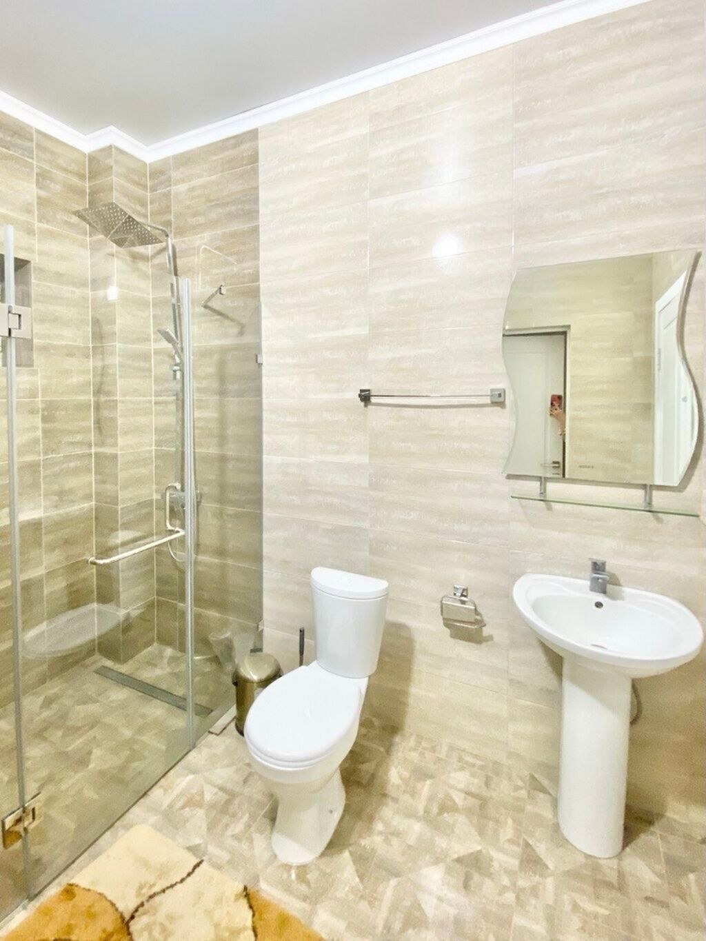 Продажа дома, 250 м² — район Азия Молл, Бишкек Современный дом с: фото 5