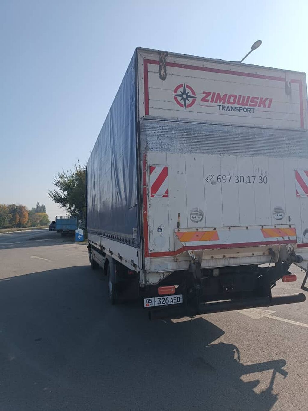 Тентованный грузовик Mercedes-Benz Atego с фургоном «штора». Основные: фото 3