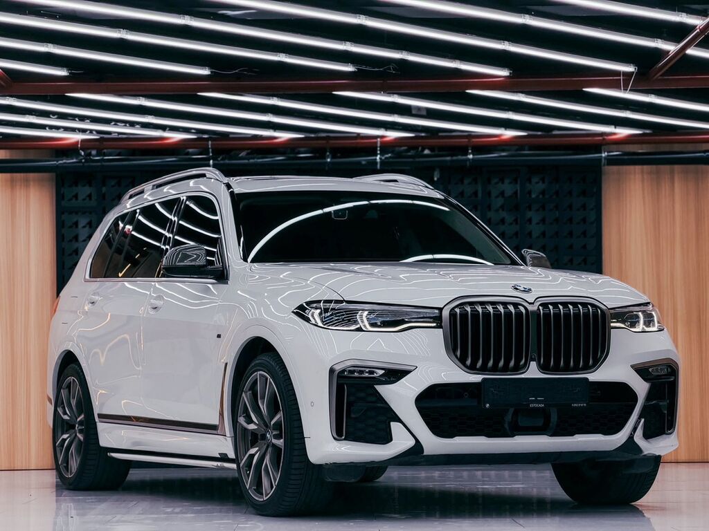 BMW X7: 2021 г., 4.4 л, Автомат, Бензин, Внедорожник: фото 3