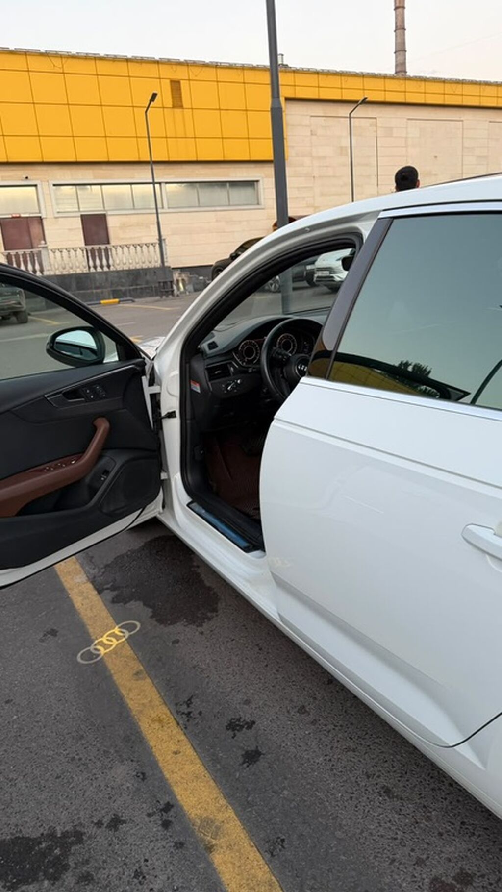 Audi A4: 2019 г., 2 л, Бензин, Седан: фото 4