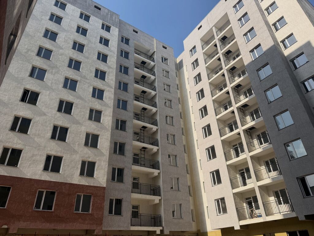 1 комната, 42 м², Аламедин-1 мкр Элитка, 2 этаж, ПСО (под самоотделку)