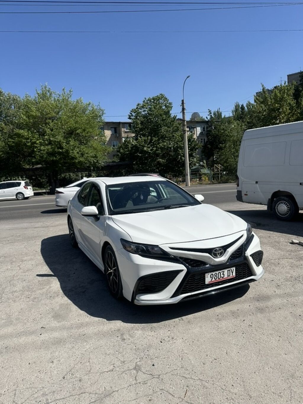 Toyota Camry: 2021 г., 2.5 л, Автомат, Бензин, Седан: фото 2