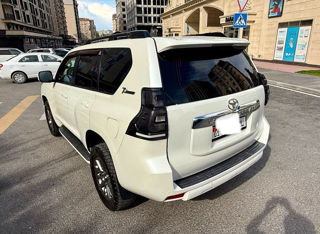 Toyota Land Cruiser Prado: 2012 г., 3 л, Автомат, Дизель, Внедорожник: фото 2